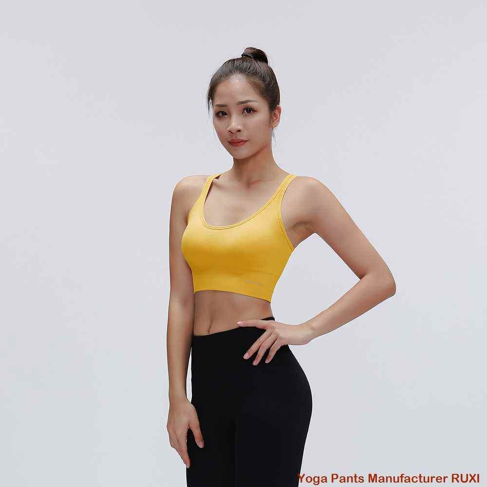 Fashionable Women in Yoga Pants RUXI ca3648